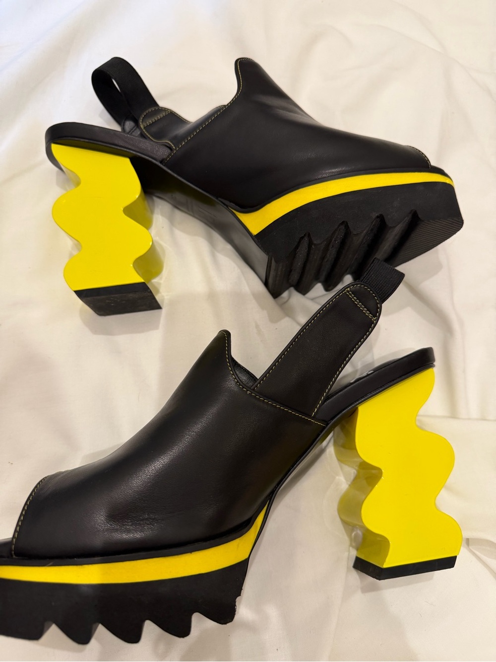 Black Slingback Heels with Yellow Sculpted Block Heel. Brand New. Iri - Picture 2 of 8